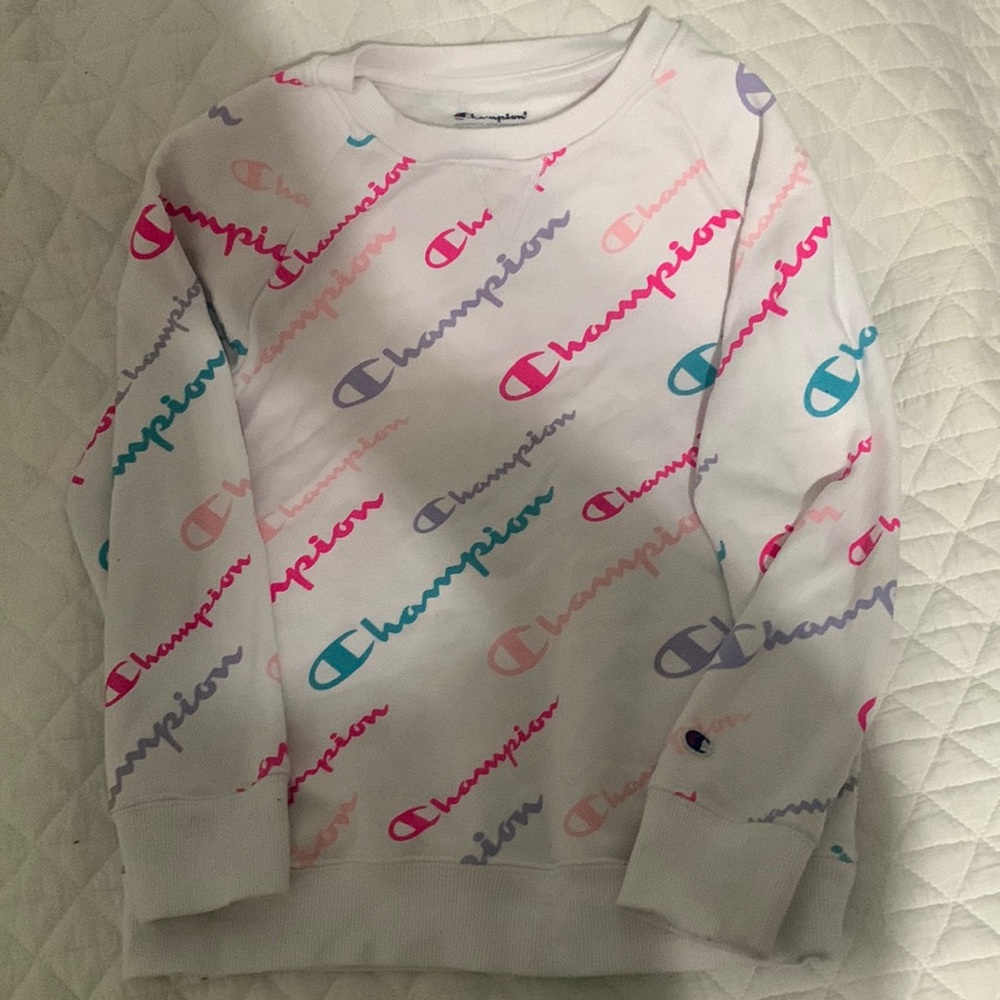 selling a champion crew neck.